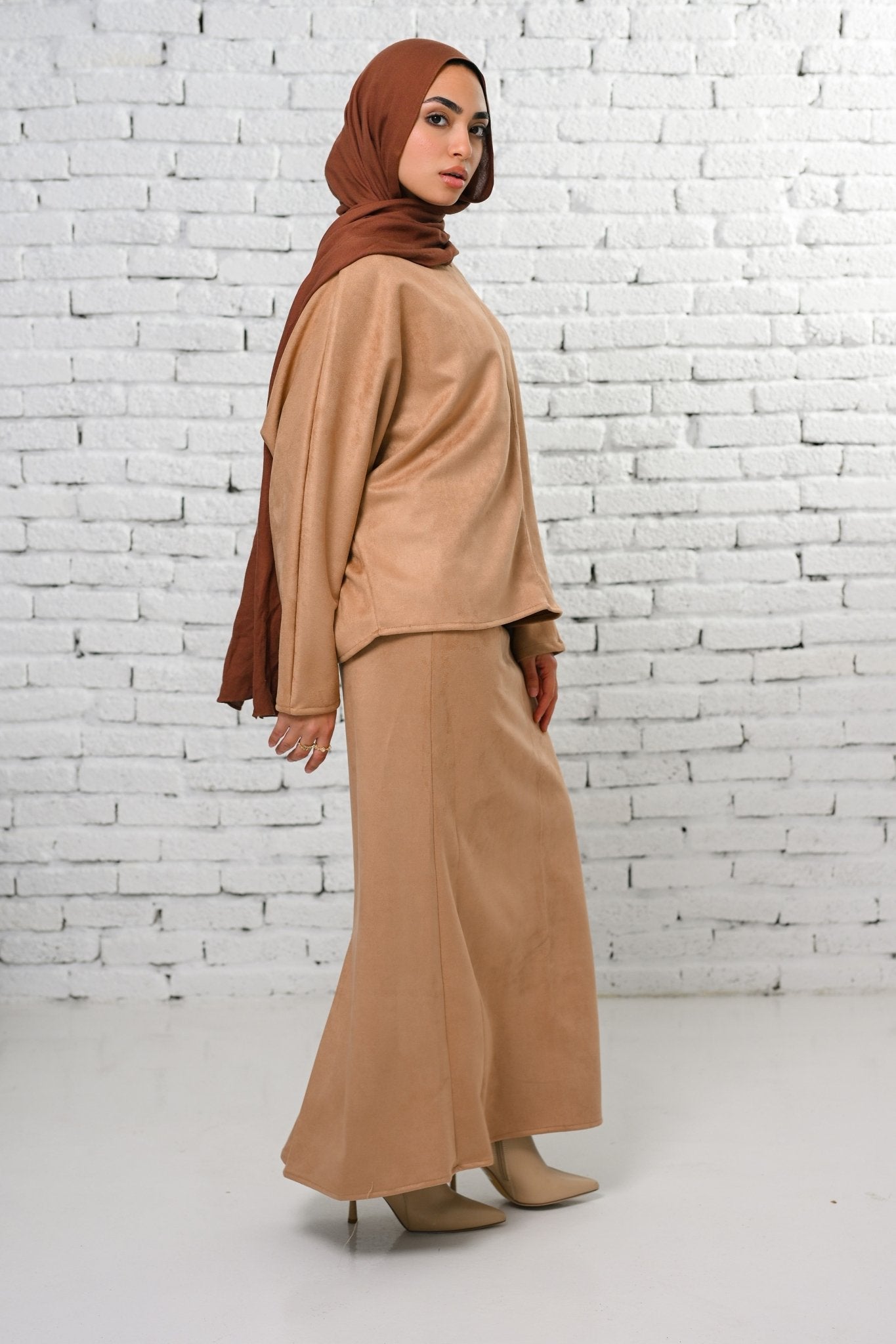 Beige Velvet Grace Set - ATHWAB