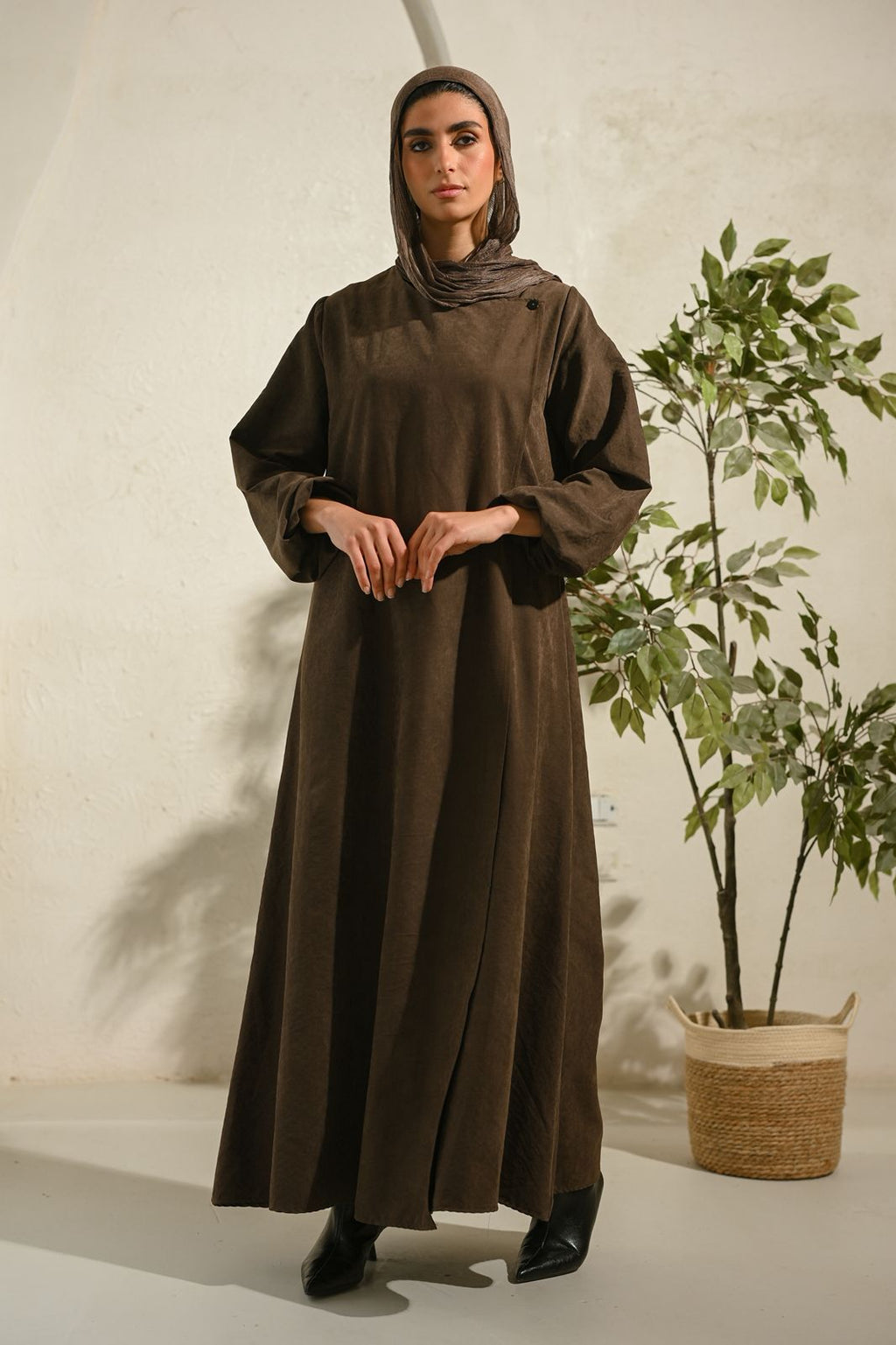 Brown Sukoon Abaya - ATHWAB