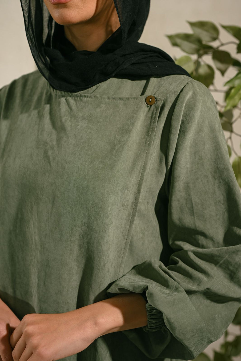 Olive Green Sukoon Abaya - ATHWAB